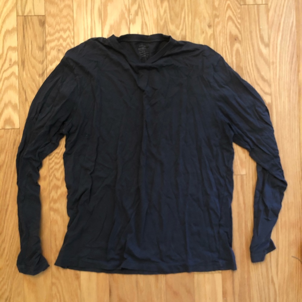 Men’s J-Crew long sleeve top